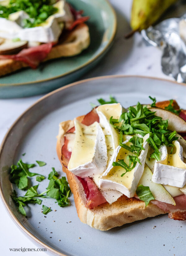 Toast mit Camembert Birne und Schwarzwälder Schinken was eigenes