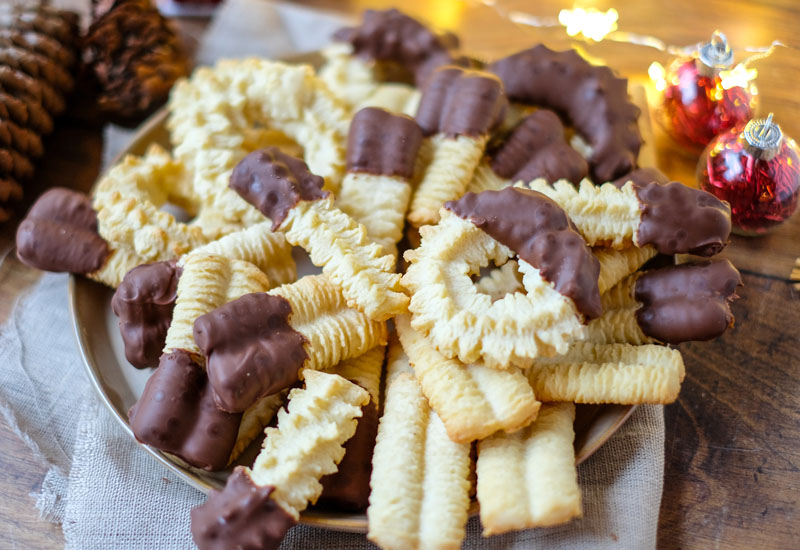 Rezept: Klassisches Spritzgebäck wie von Oma | Weihnachtsplätzchen backen | waseigenes.com