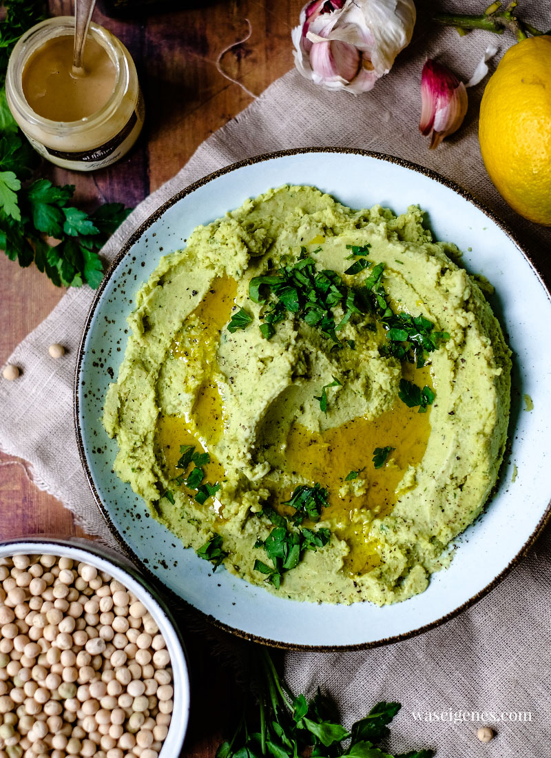 Rezept: Erbsen Hummus mit Petersilie und Rapsöl | waseigenes.com