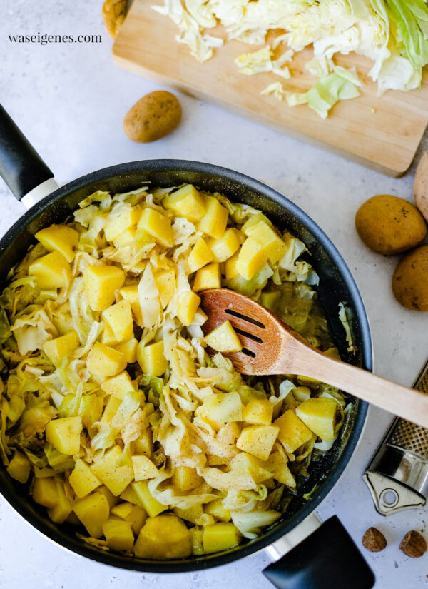 Spitzkohl-Kartoffel-Pfanne mit Hack Rezept | was eigenes