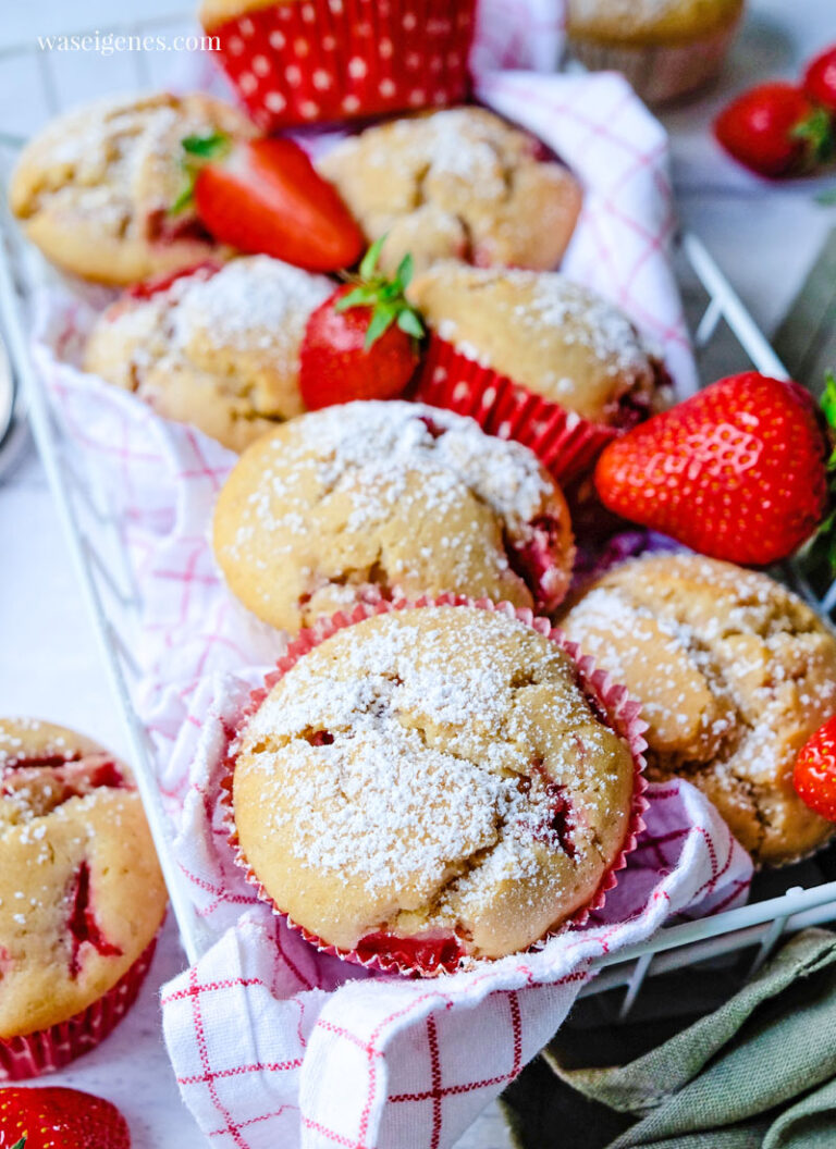 Erdbeer Muffins ~ so einfach, so fluffig und lecker | wasigenes.com