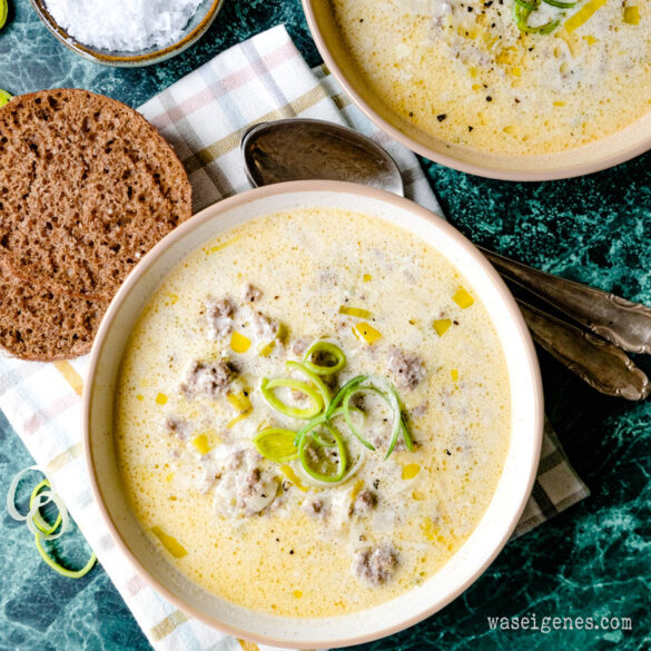 Klassische Käse-Lauch-Suppe mit Hackfleisch - einfach &amp; lecker