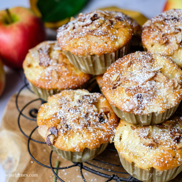 Apfel-Mandel-Muffins mit karamellisierten Mandeln - was eigenes