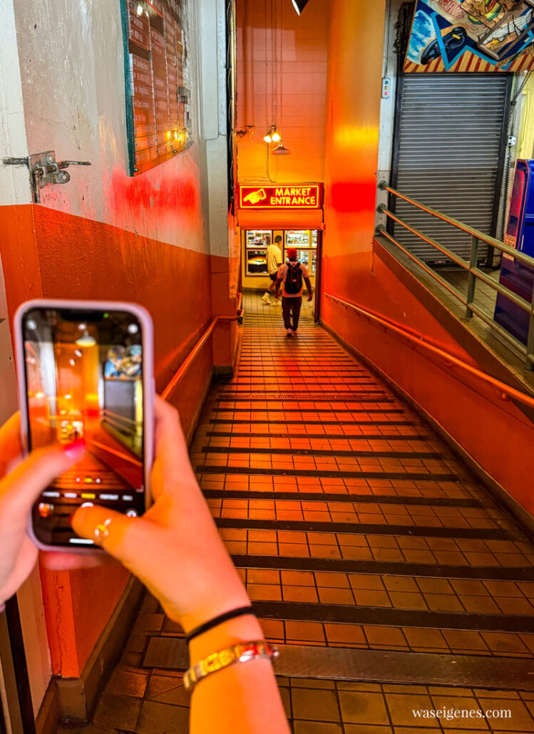 Seattle: Pike Place Market - Farmers Market - Historische Markthallen am Pike Place | Erster Starbucks Coffee, Tea and Spice | waseigenes.com