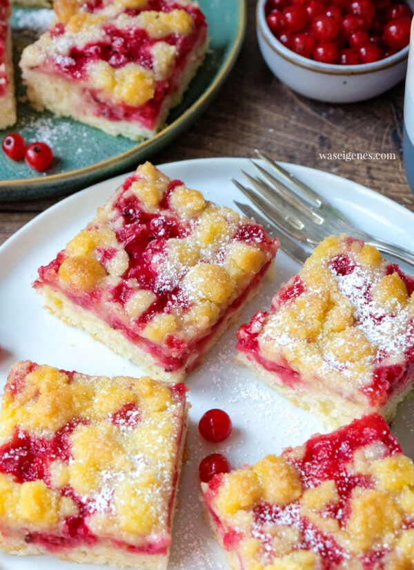 Johannisbeer-Streuselkuchen vom Blech von was eigenes