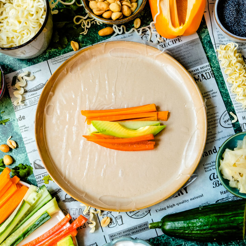 Rezept: Sommerrollen mit knackigem Gemuese, Erdnüssen und Mie Nudeln | schnell und einfach, lecker und gesund | waseigenes.com | Was koche ich heute?