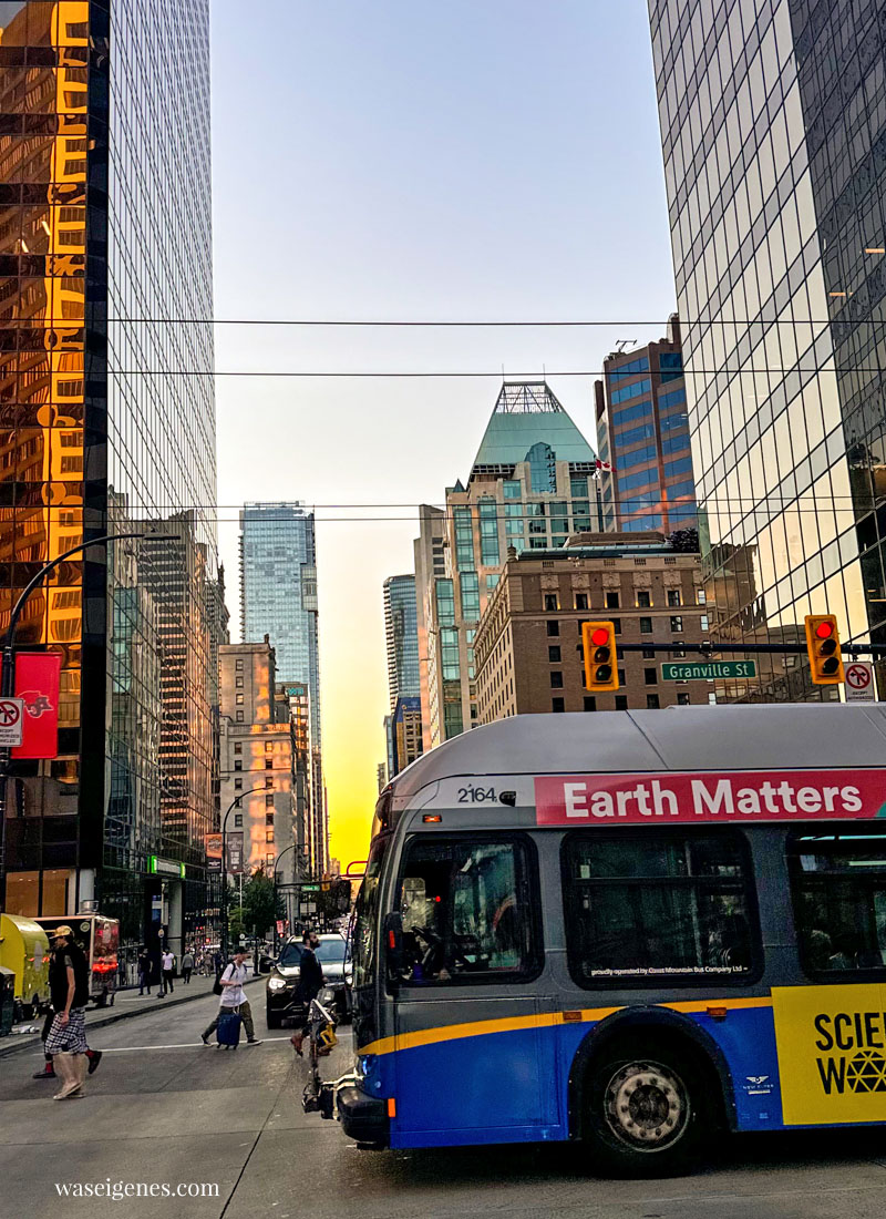 Vancouver - Stadt an der Westküste Kanadas in British Columbia | Familienurlaub | waseigenes.com | Granville St. 