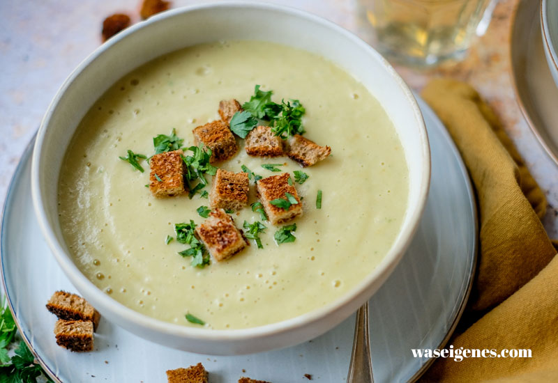 Rezept für eine Sellerie-Cremesuppe mit Toastbrotcroûtons | waseigenes.com