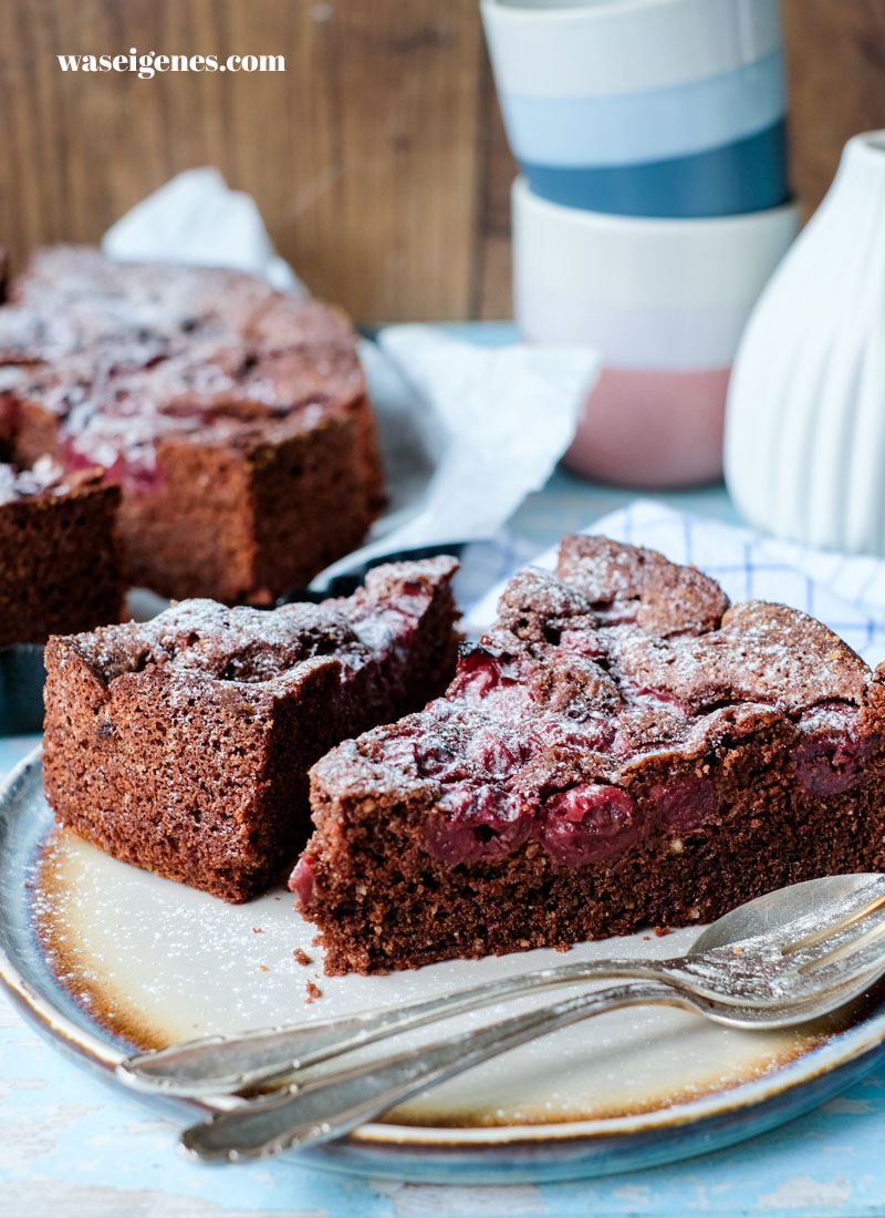 Schokoladig & Fruchtig: Schneller Schokokuchen mit Kirschen oder Schoko-Kirsch-Kuchen! Was backe ich heute? waseigenes.com